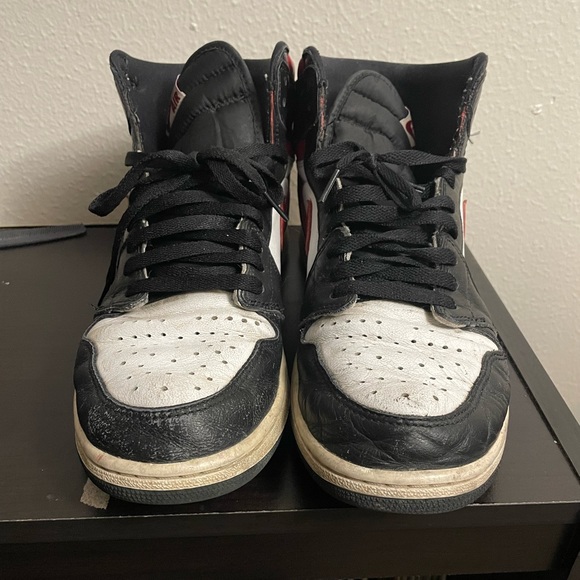 Jordan’s size 10.5 used - Picture 4 of 5